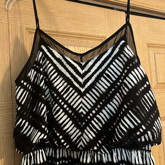 Light weight, short polyester dress. From Express size Medium. Black and white. - Picture 2 of 4